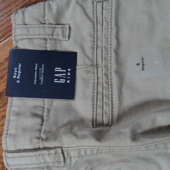 Boys khaki shorts NWT - Picture 3 of 3